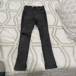 Women’s Highwaisted Black Jeans